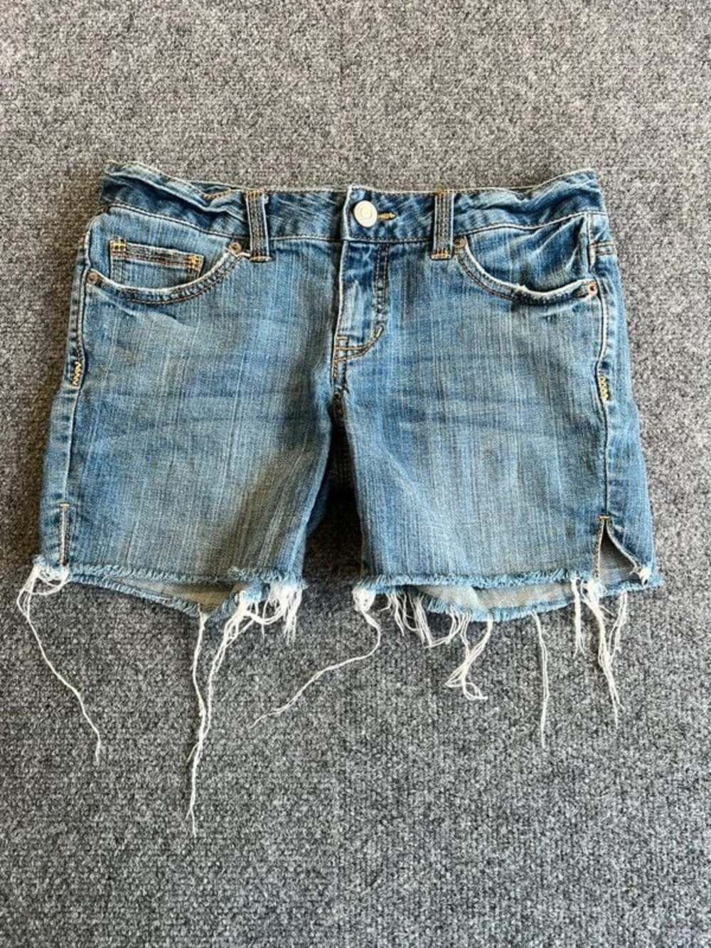 Aeropostale cutoff Jean shorts D61